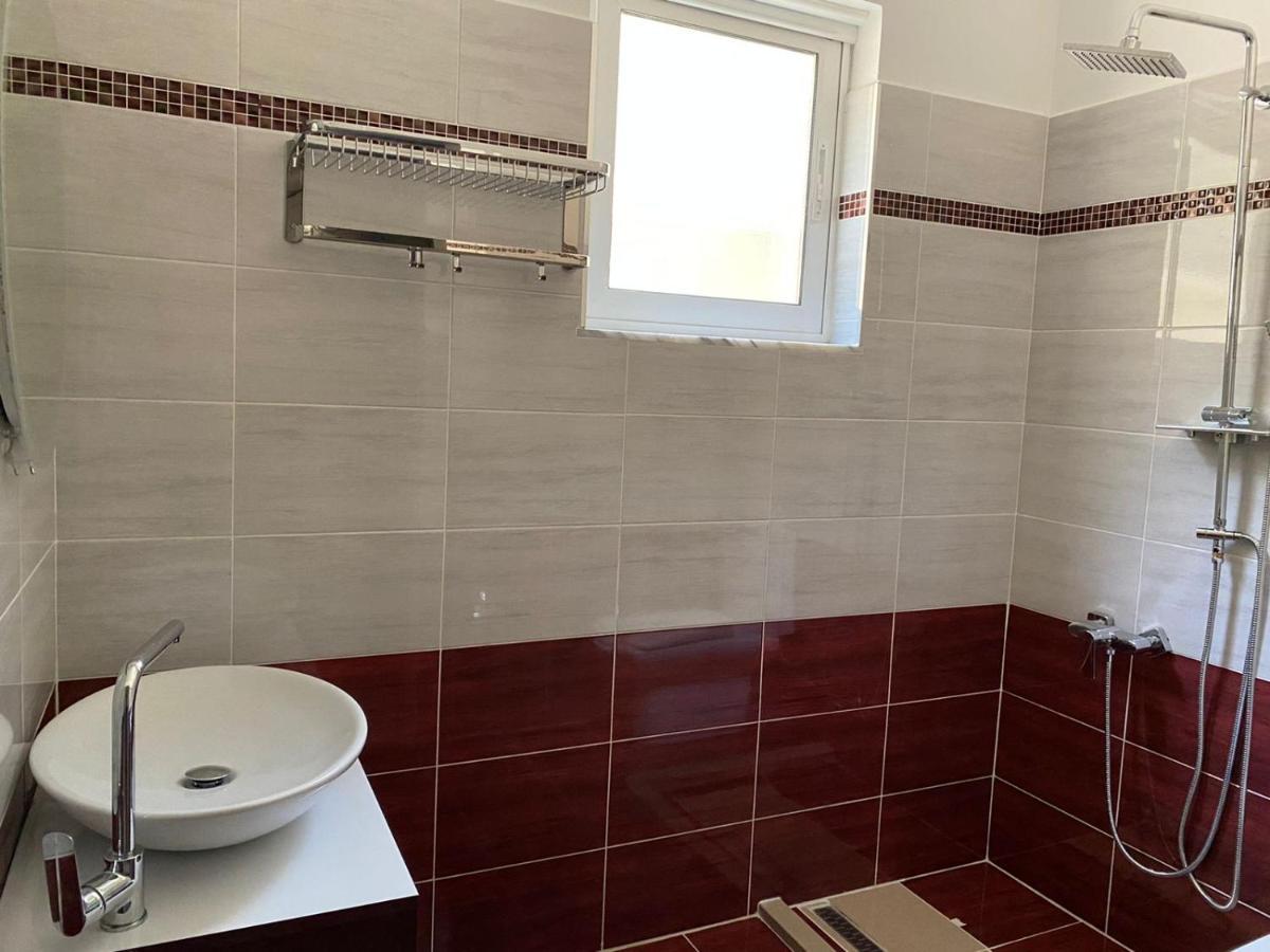 Apartment Sinani *