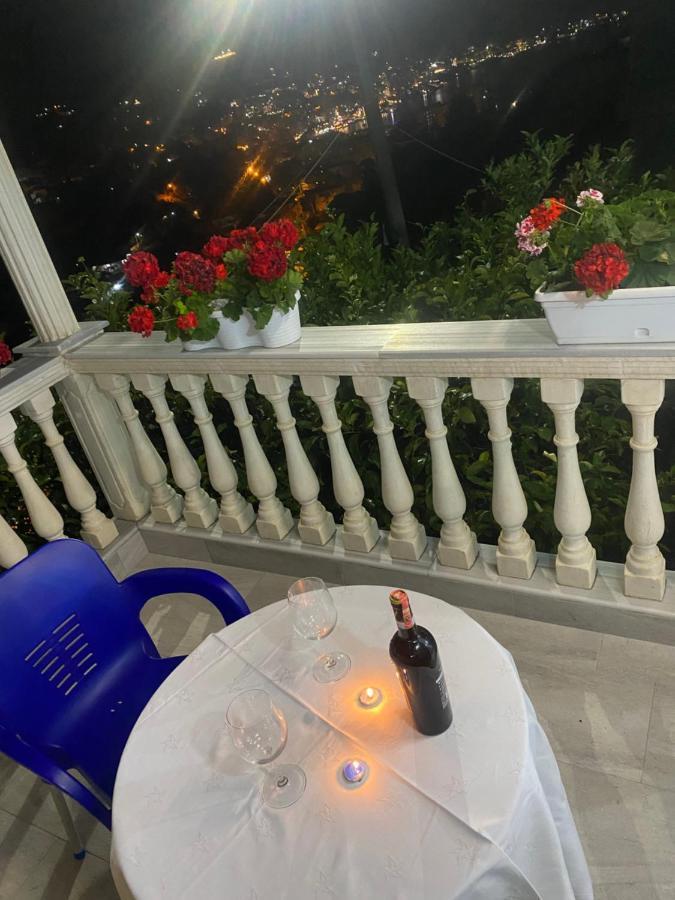 Sinani * Sarande